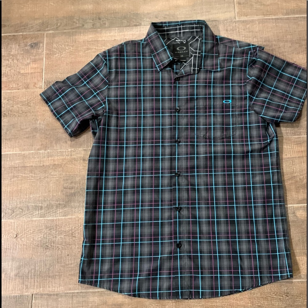 Men’s Oakley Short Sleeve Button Up